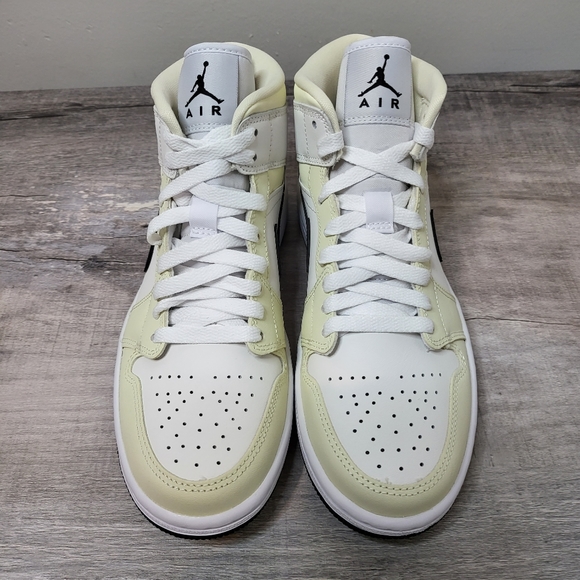 NEW Women's Size 7 Jordan 1 Mid 'Coconut Milk' - BQ6472-121 - Picture 6 of 10